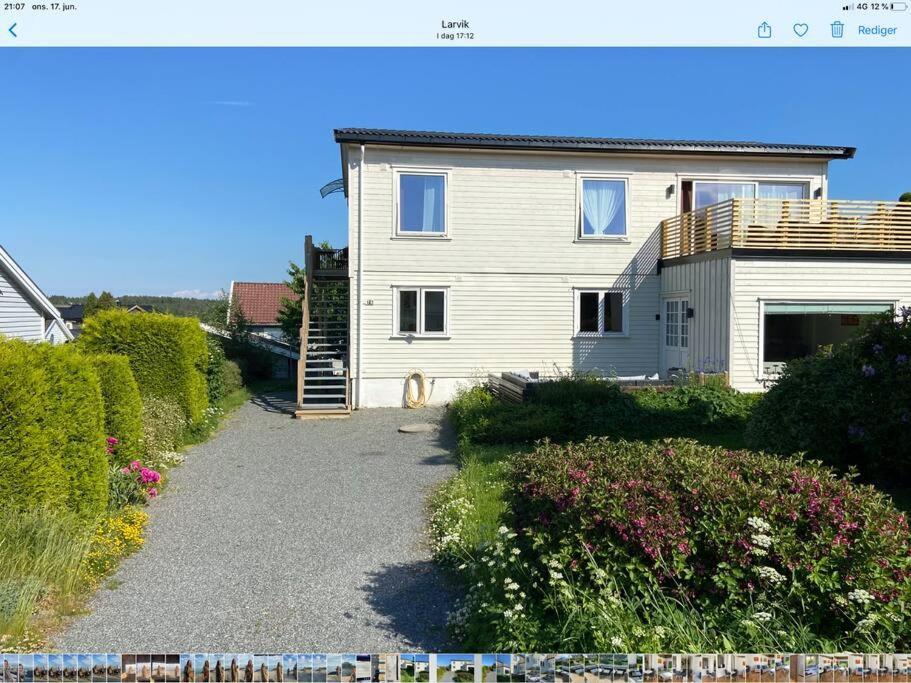 Lys Og Trivelig Leilighet I ラルヴィク エクステリア 写真